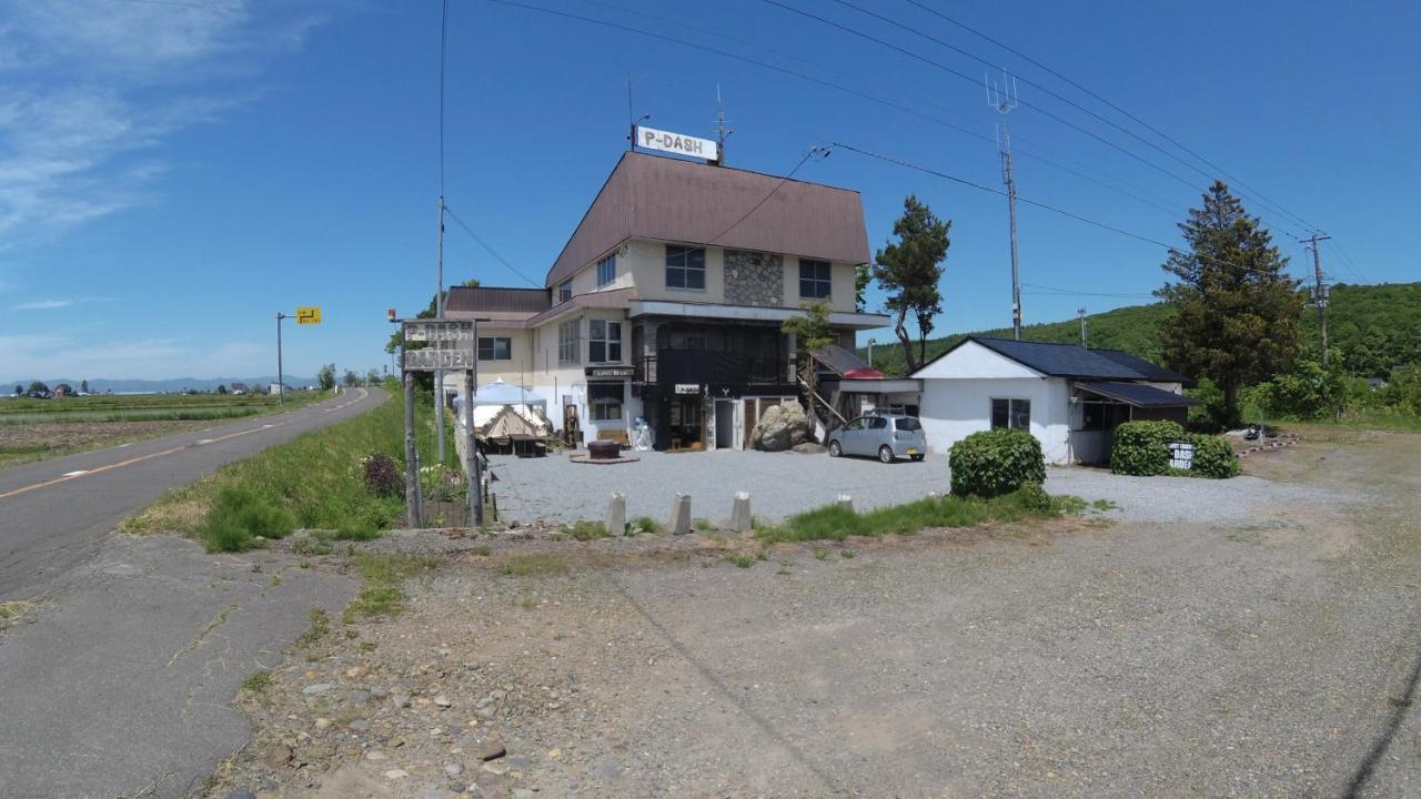 P-Dash Garden Backpackers Higashikawa Extérieur photo