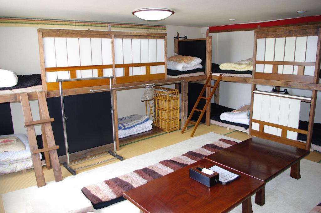 P-Dash Garden Backpackers Higashikawa Chambre photo